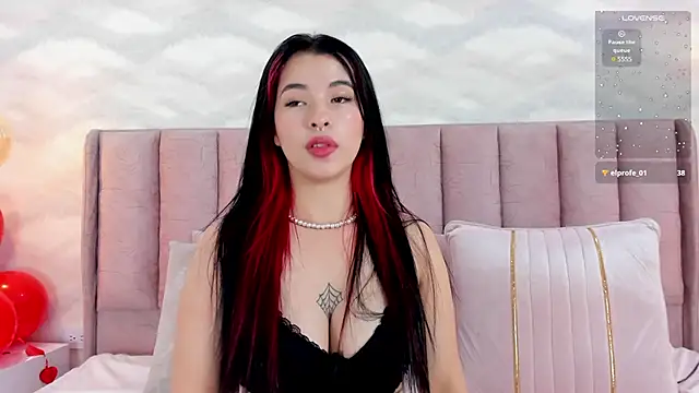 im nika  online show from 02-19-25, 06:32