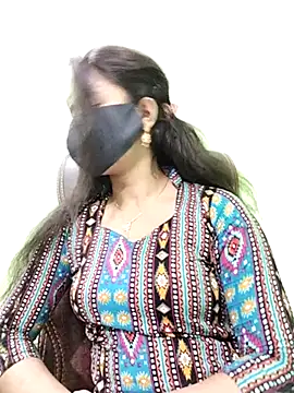 Snapshot of Tapur- chatting on 02-11-25, 10:48 Tapur- online show from 02-11-25, 10:48