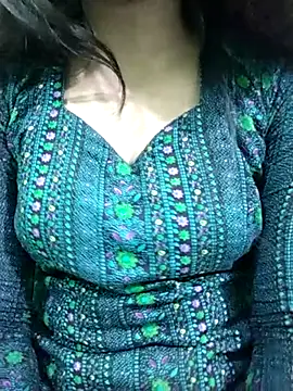 Snapshot of Tapur- chatting on 02-13-25, 05:54 Tapur- online show from 02-13-25, 05:54