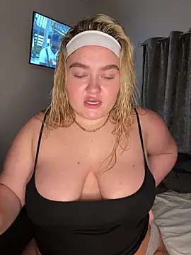 Dolly19x online show from 12-07-24, 10:28