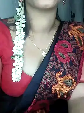 Snapshot of Sexy-Shalinii chatting on 01-17-25, 03:32 Sexy-Shalinii online show from 01-17-25, 03:32