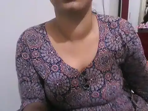 Snapshot of Sexy-Shalinii chatting on 10-07-25, 07:49 Sexy-Shalinii online show from 10-07-25, 07:49