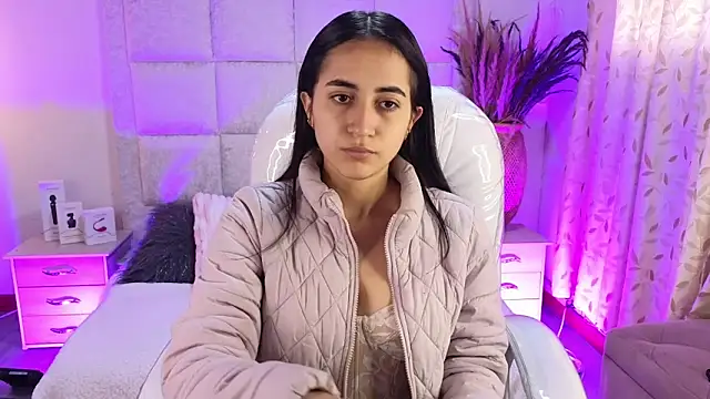 Mia Fischer online show from 04-07-26, 11:43