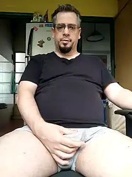 Snapshot of MrBig_2024 chatting on 01-17-25, 10:00 MrBig 2024 online show from 01-17-25, 10:00