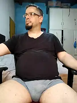 Snapshot of MrBig_2024 chatting on 02-06-25, 09:06 MrBig 2024 online show from 02-06-25, 09:06