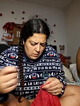 kittymorenita26 online show from 12-15-24, 10:04