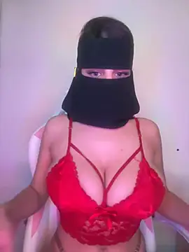 Snapshot of shanelle0 chatting on 02-13-25, 02:23 shanelle0 online show from 02-13-25, 02:23