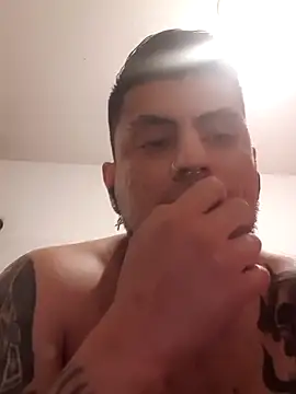 LeggyOttoman online show from 04-12-26, 09:25