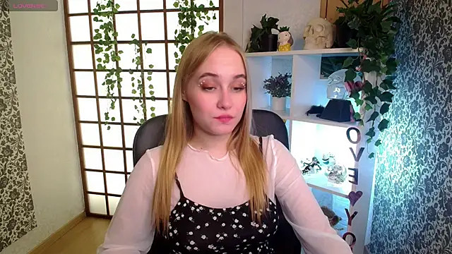 LianaBright online show from 12-11-24, 05:32