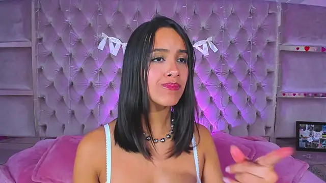 Snapshot of Harii_02 chatting on 01-25-25, 08:21 Harii 02 online show from 01-25-25, 08:21