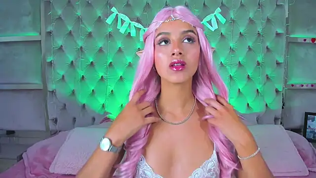 Snapshot of Harii_02 chatting on 03-01-25, 07:30 Harii 02 online show from 03-01-25, 07:30