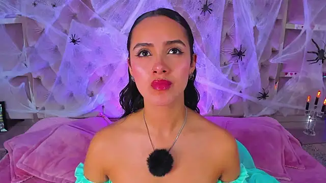 Snapshot of Harii_02 chatting on 10-28-25, 08:00 Harii 02 online show from 10-28-25, 08:00