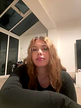 Snapshot of Krystal_Tx chatting on 09-21-25, 08:10 Krystal Tx online show from 09-21-25, 08:10