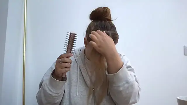 Snapshot of Krystal_Tx chatting on 09-27-25, 06:51 Krystal Tx online show from 09-27-25, 06:51