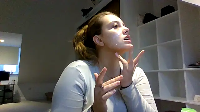 Snapshot of Krystal_Tx chatting on 10-26-25, 04:02 Krystal Tx online show from 10-26-25, 04:02