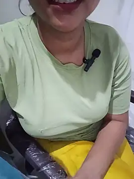 Snapshot of EeshaBhabi chatting on 07-15-26, 01:49 EeshaBhabi online show from 07-15-26, 01:49