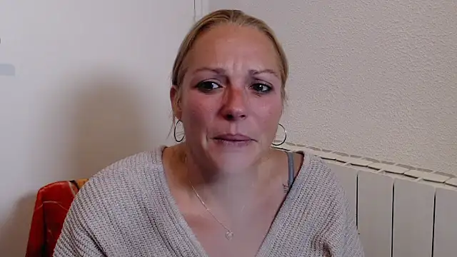 Doucelouve9 online show from 12-02-25, 05:08