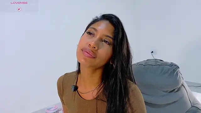 Anna risse online show from 05-25-26, 06:19