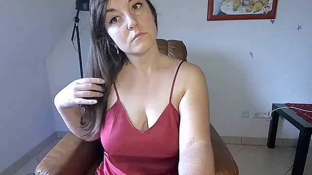 Snapshot of stunning_Rosi chatting on 12-25-24, 10:06 stunning Rosi online show from 12-25-24, 10:06