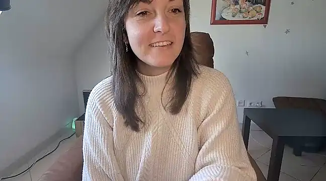 Snapshot of stunning_Rosi chatting on 03-05-25, 07:49 stunning Rosi online show from 03-05-25, 07:49