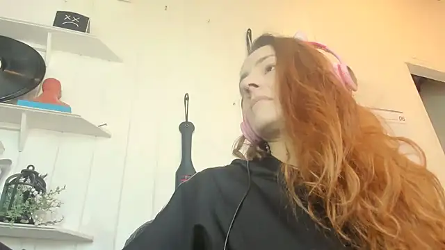 jessiburningheels online show from 06-15-26, 01:02