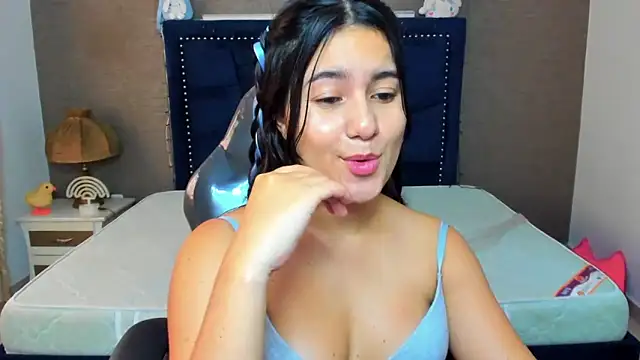 Snapshot of MaiteFlores chatting on 05-05-26, 02:25 MaiteFlores online show from 05-05-26, 02:25
