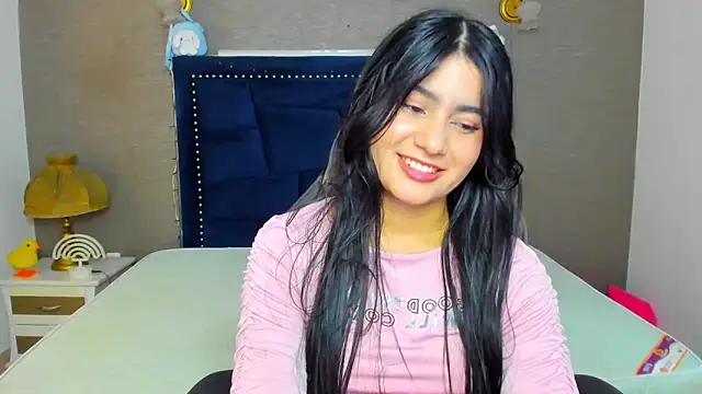 Snapshot of MaiteFlores chatting on 05-21-26, 02:13 MaiteFlores online show from 05-21-26, 02:13