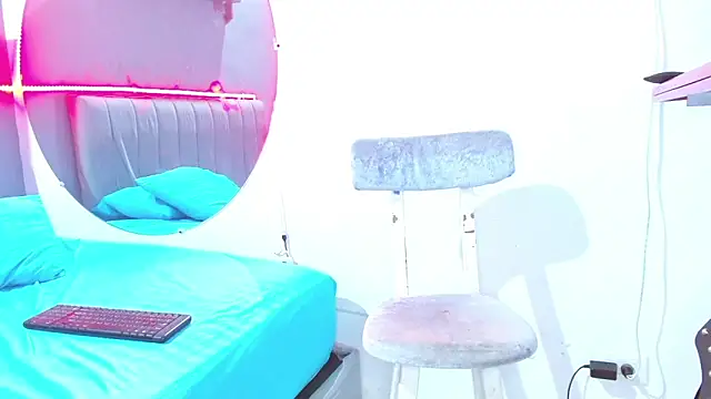 Snapshot of minimi_naty chatting on 01-23-25, 10:44 minimi naty online show from 01-23-25, 10:44