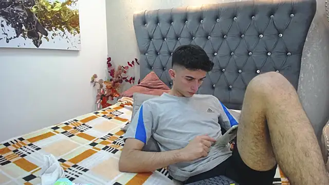 Snapshot of MrWilliseo chatting on 01-08-25, 01:32 MrWilliseo online show from 01-08-25, 01:32