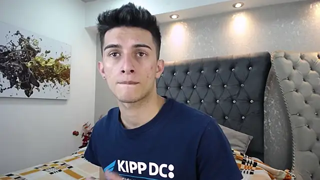 Snapshot of MrWilliseo chatting on 01-13-25, 08:04 MrWilliseo online show from 01-13-25, 08:04