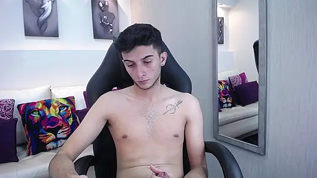 Snapshot of MrWilliseo chatting on 03-04-25, 10:49 MrWilliseo online show from 03-04-25, 10:49