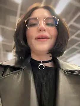 meow girl online show from 12-11-24, 11:08