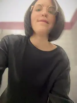 meow girl online show from 12-13-24, 01:12