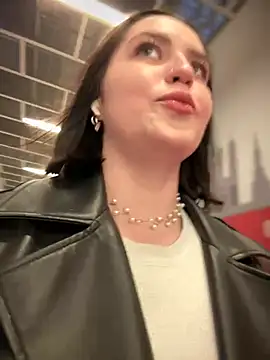 meow girl online show from 01-10-25, 10:06