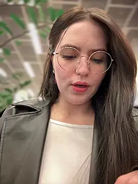 meow girl online show from 01-25-25, 11:13