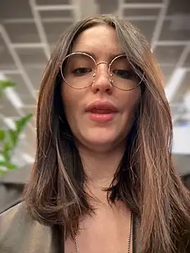 meow girl online show from 10-19-25, 10:05