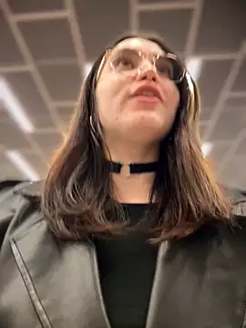 meow girl online show from 12-04-25, 03:54