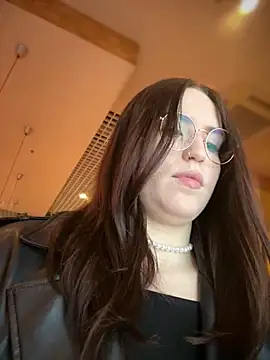 meow girl online show from 12-21-25, 07:59