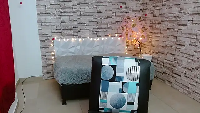 Snapshot of Vanse_lust chatting on 01-08-25, 09:34 Vanse lust online show from 01-08-25, 09:34