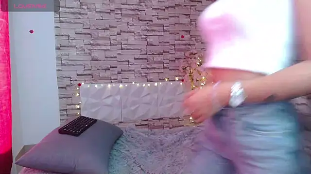 Snapshot of Vanse_lust chatting on 02-04-25, 09:10 Vanse lust online show from 02-04-25, 09:10