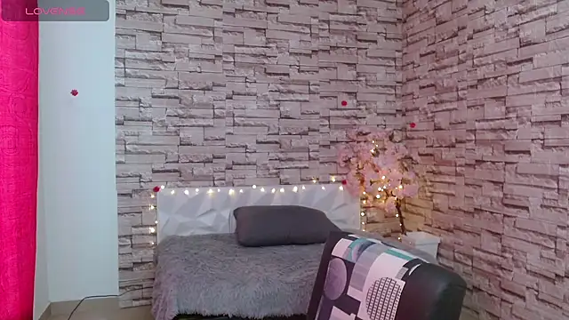 Snapshot of Vanse_lust chatting on 02-05-25, 06:15 Vanse lust online show from 02-05-25, 06:15