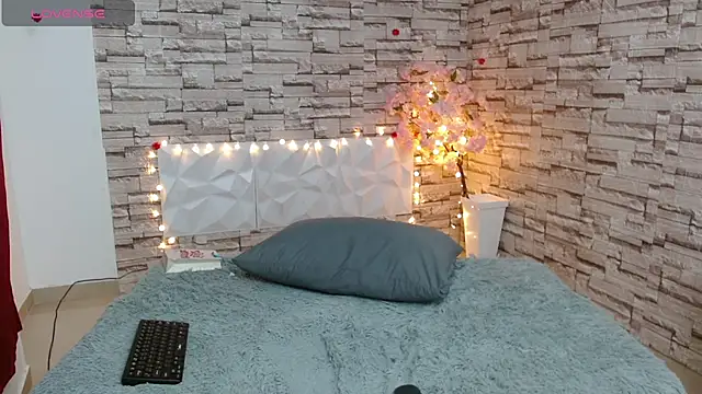 Snapshot of Vanse_lust chatting on 02-07-25, 04:16 Vanse lust online show from 02-07-25, 04:16