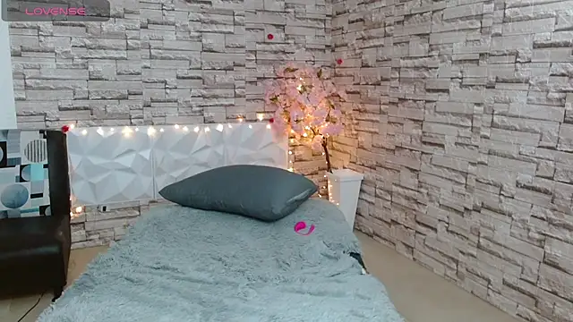 Snapshot of Vanse_lust chatting on 03-06-25, 12:32 Vanse lust online show from 03-06-25, 12:32