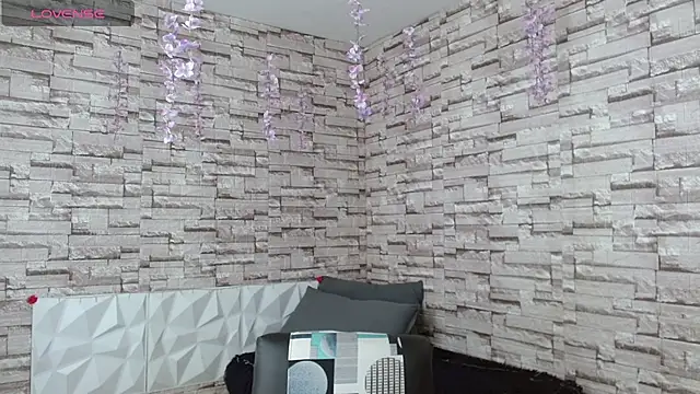 Snapshot of Vanse_lust chatting on 09-25-25, 07:39 Vanse lust online show from 09-25-25, 07:39