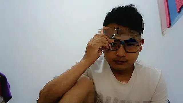 lixiaoshuai8 online show from 03-15-25, 03:37