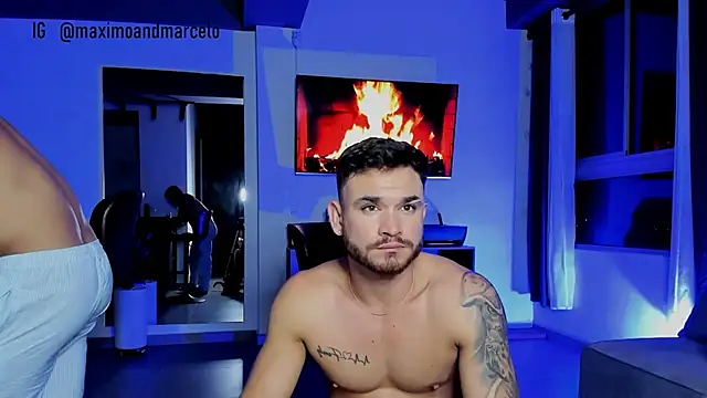 Snapshot of Maximo_Marcelo chatting on 01-16-25, 04:07 Maximo Marcelo online show from 01-16-25, 04:07