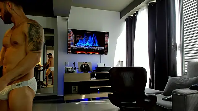 Snapshot of Maximo_Marcelo chatting on 01-31-25, 03:11 Maximo Marcelo online show from 01-31-25, 03:11