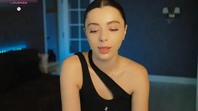 DinaCandy online show from 04-24-26, 07:00