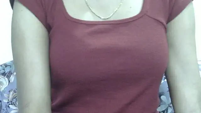 Snapshot of _FluffyHxney_ chatting on 08-08-26, 09:11 FluffyHxney online show from 08-08-26, 09:11