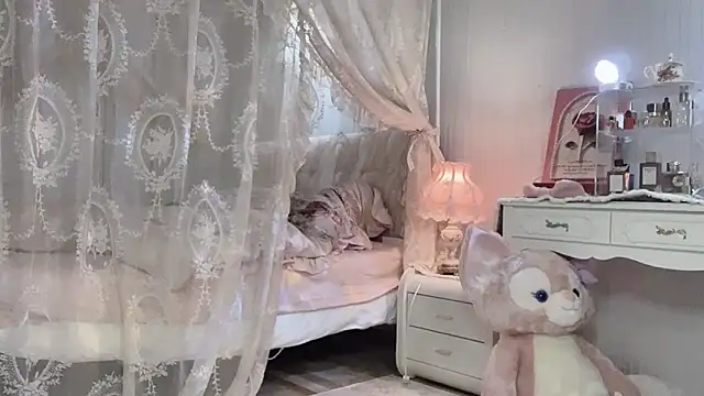 JennieKim RoseannePark online show from 12-18-24, 05:21